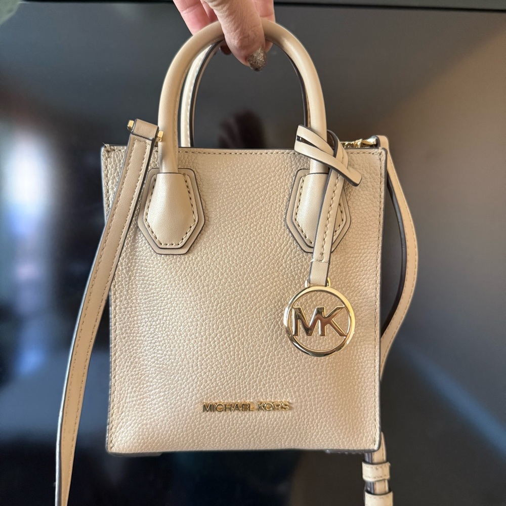 Michael Kors Cream Handbag